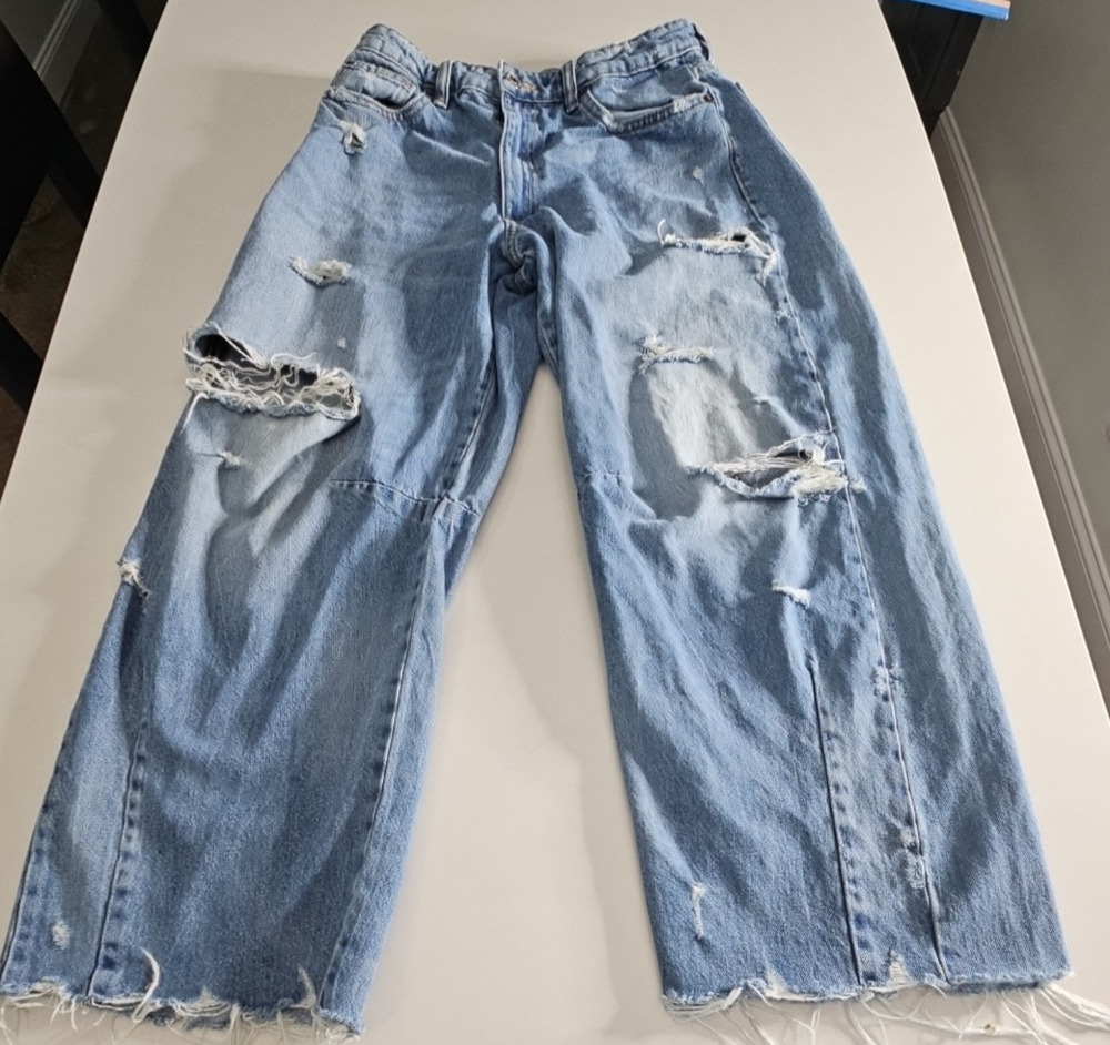 Zara Women High Rise Distressed Jeans Size 6 Blue Denim Wide Leg Ripped Raw Hem